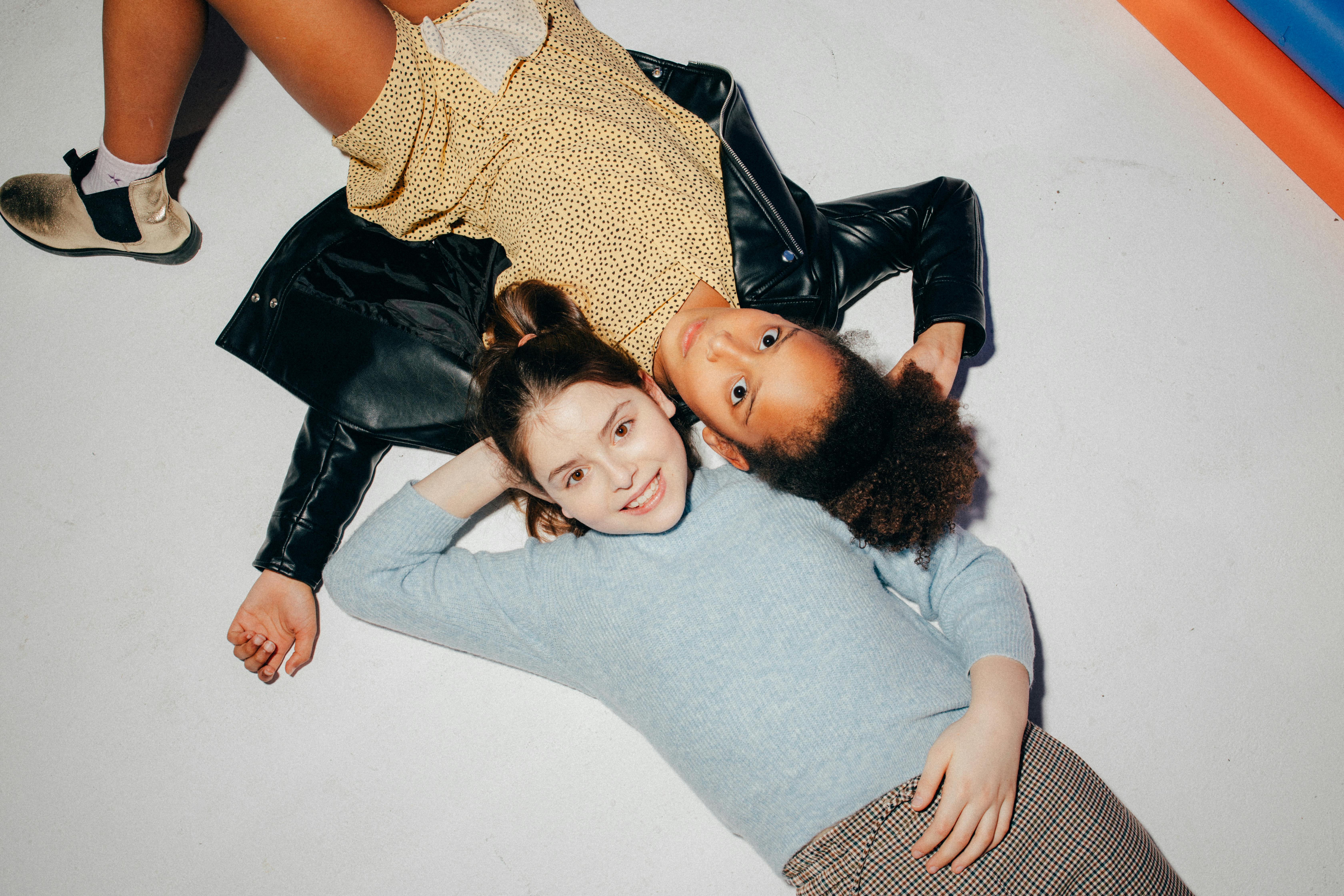 星空传媒影视片场与灯光氛围图